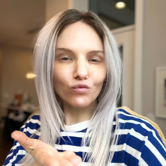 Meet Your Posher, Katie - Picture 4 of 7